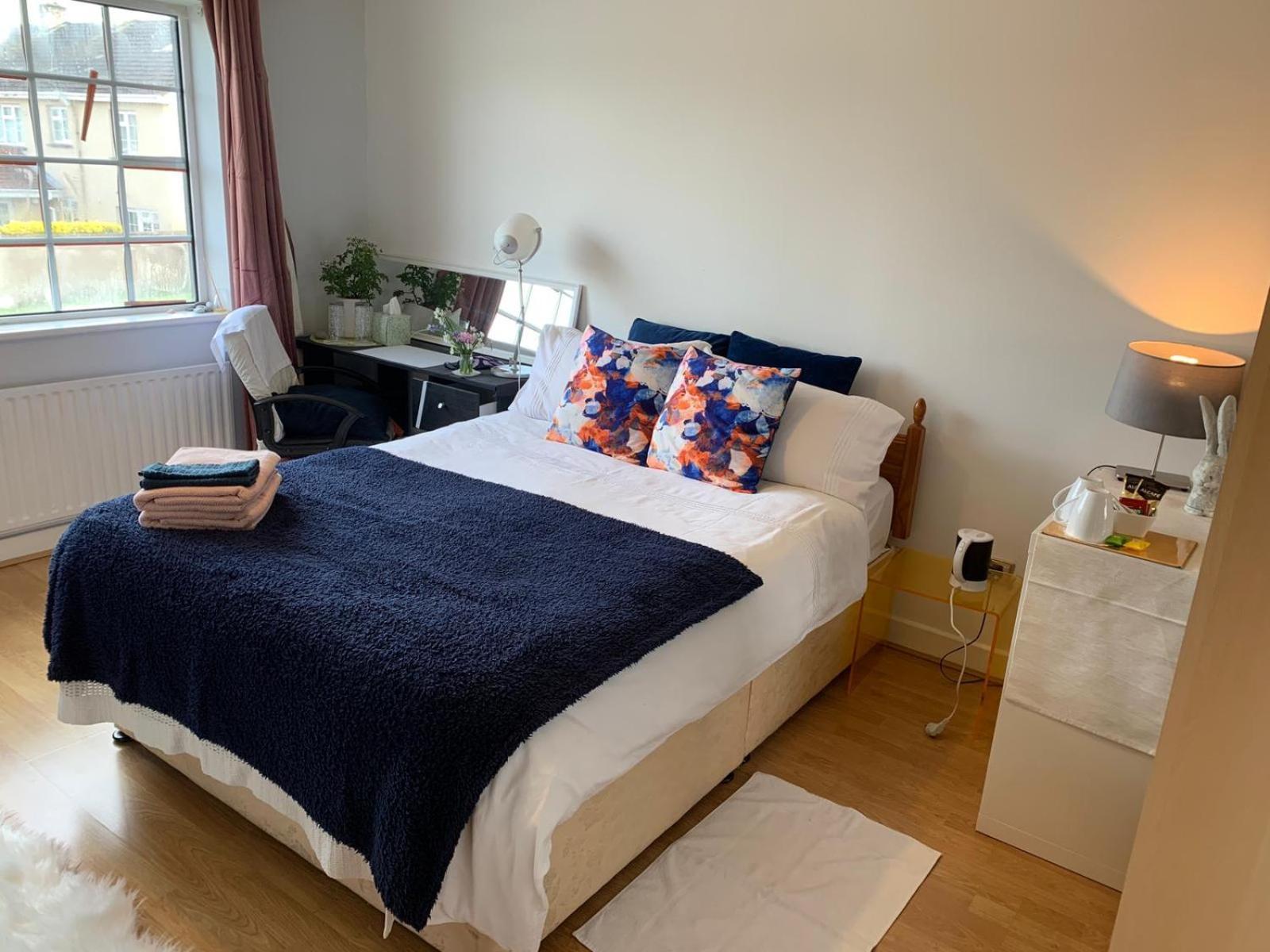 Big Bright Room Carrigaline Exteriör bild