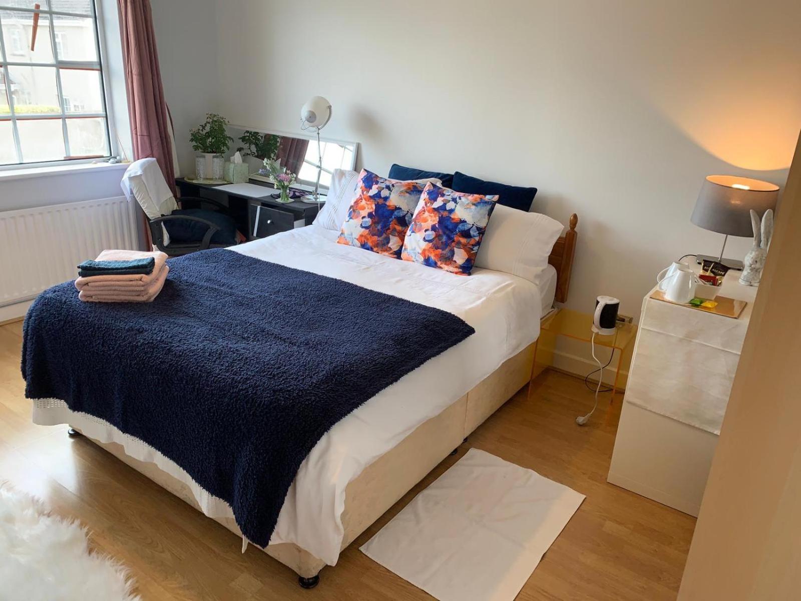 Big Bright Room Carrigaline Exteriör bild